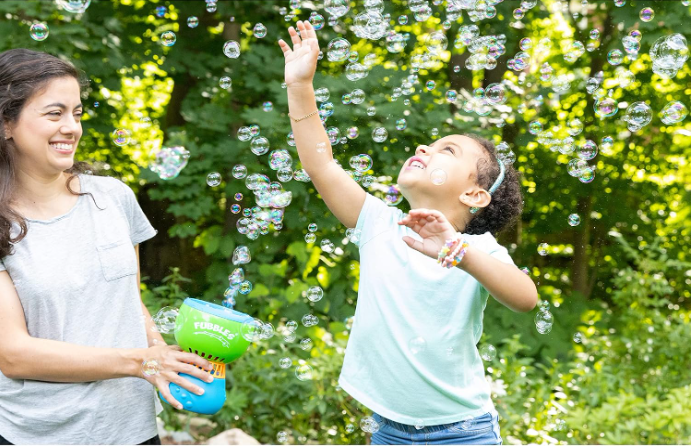 Little Kids Fubbles No-Spill Fun-Finiti Bubble Machine – Continuous Bubble Blower Toy for Kids Outdoor Play