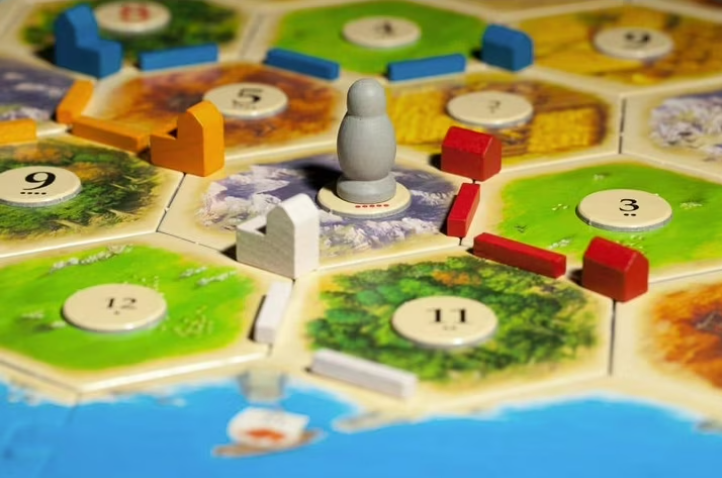 CATAN 5th Edition Family Strategy Board Game – Trade, Build & Settle Adventure Game