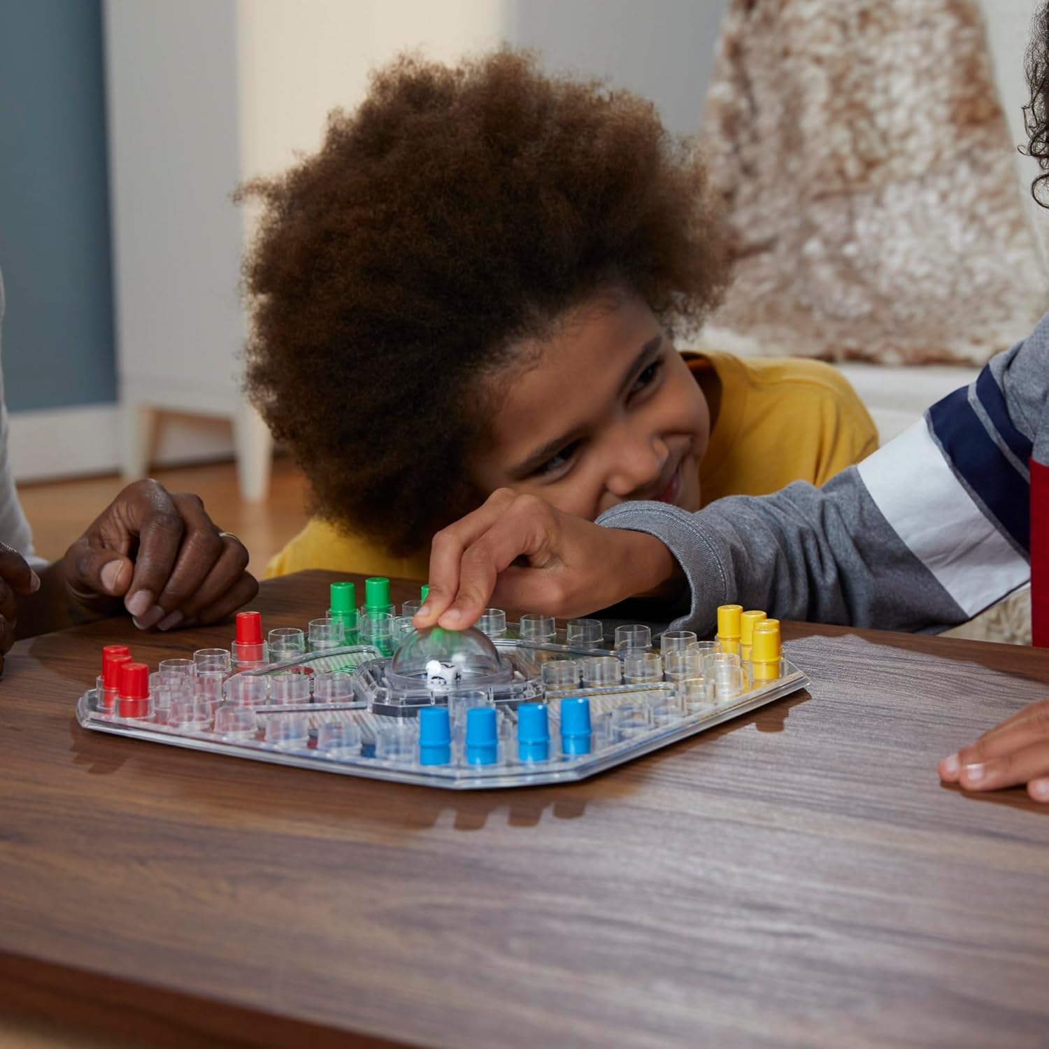 Trouble Board Game – Classic Pop-O-Matic Family Game for Kids