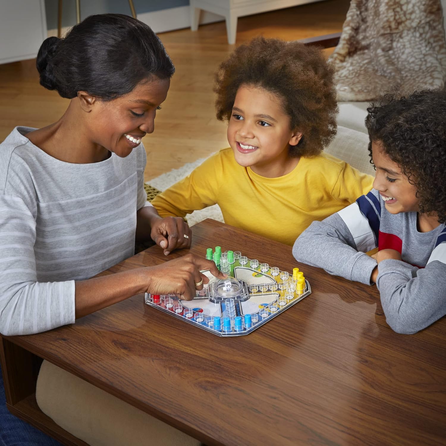 Trouble Board Game – Classic Pop-O-Matic Family Game for Kids