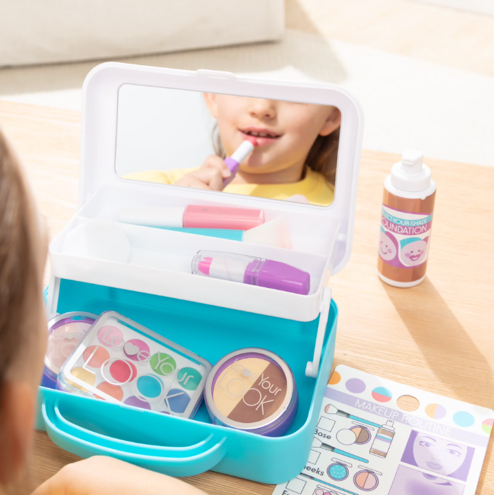 Love Your Look Pretend Makeup Kit Play Set – 16 Pieces Kids Beauty Makeup Set for Imaginative Role Play, Fashion Fun & Creative Learning