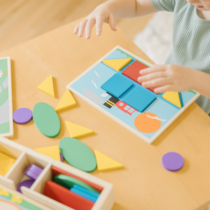 Wooden Pattern Blocks Educational Toy with 5 Double-Sided Scenes & 30 Shapes – Montessori Learning Puzzle for Kids Creativity, STEM & Fine Motor Skills